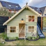 houten speelhuisje