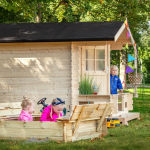 speelhuisje buiten