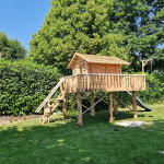 speelhuisje buiten